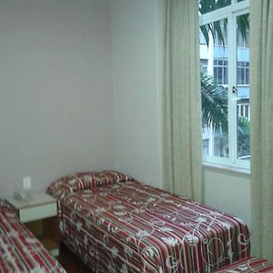 Habitación Estándar con 2 Camas Individuales